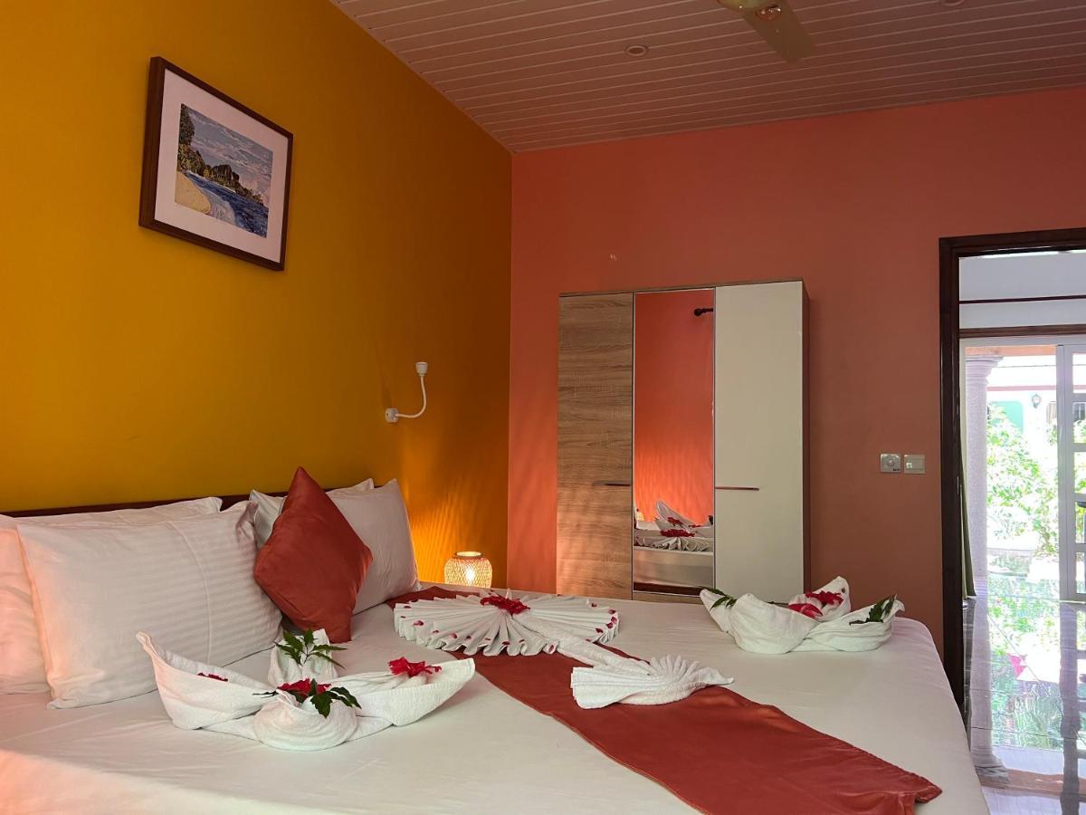 Chloe'S Cottage Self-Catering La Digue  Extérieur photo