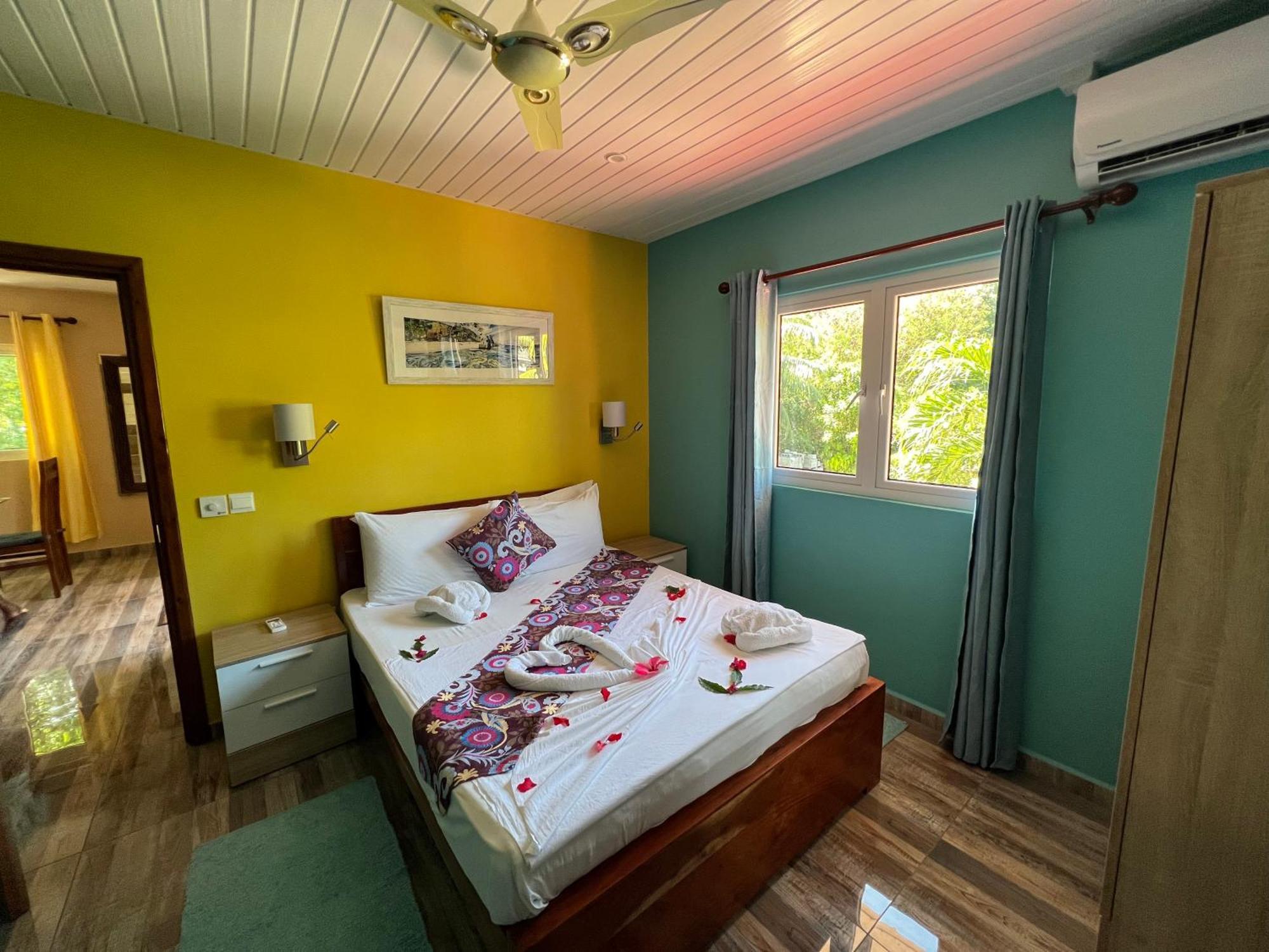 Chloe'S Cottage Self-Catering La Digue  Extérieur photo