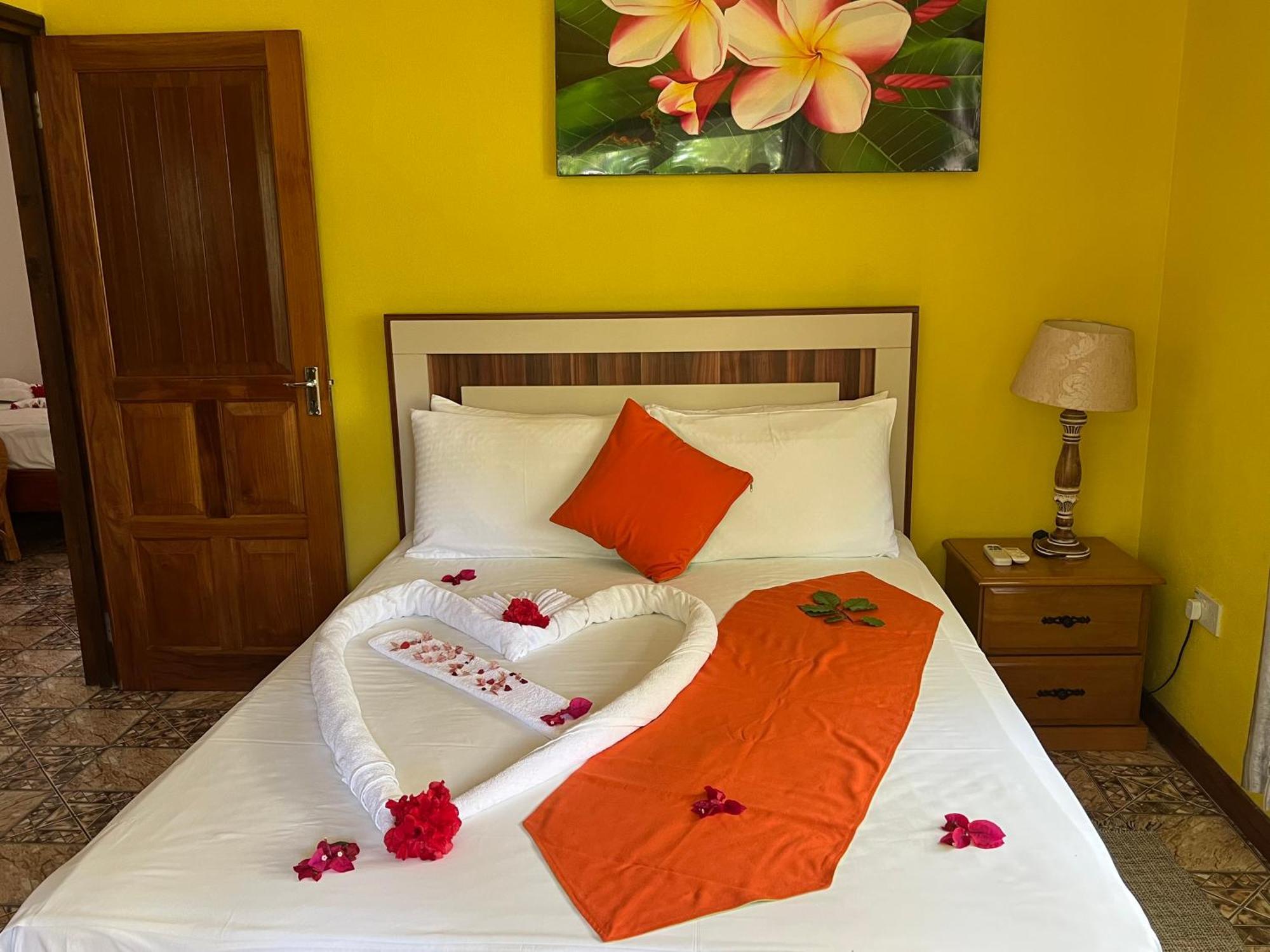 Chloe'S Cottage Self-Catering La Digue  Extérieur photo